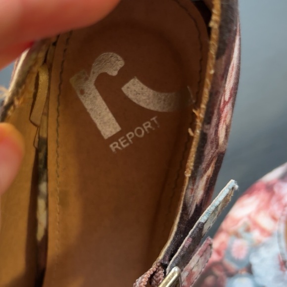 R Report Floral Chunky Heels - Picture 4 of 5